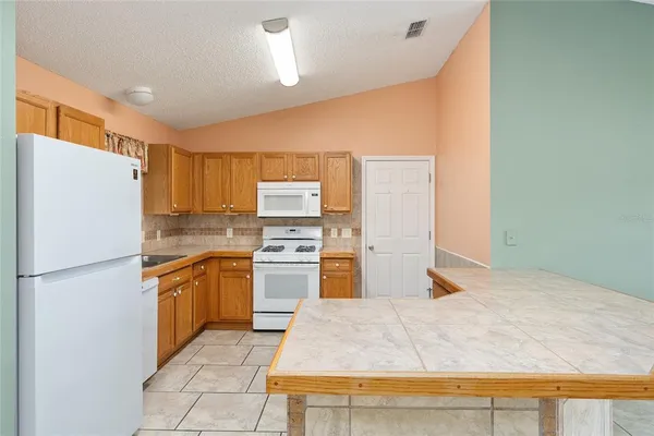 $275,000 | 17870 Southeast 92nd Amory Avenue, The Villages, FL 32162