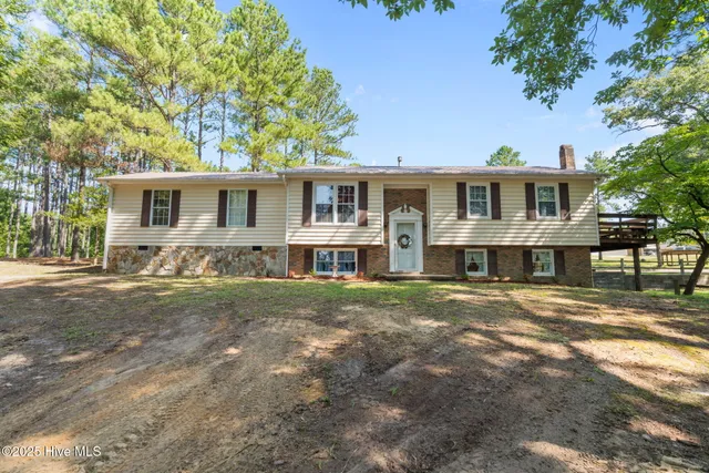 $535,000 | 255 Sarason Place, Vass, NC 28394