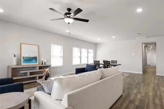 $379,900 | 717 Paddock Lane, Georgetown, TX 78626