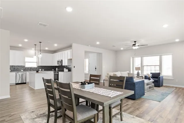 $379,900 | 717 Paddock Lane, Georgetown, TX 78626