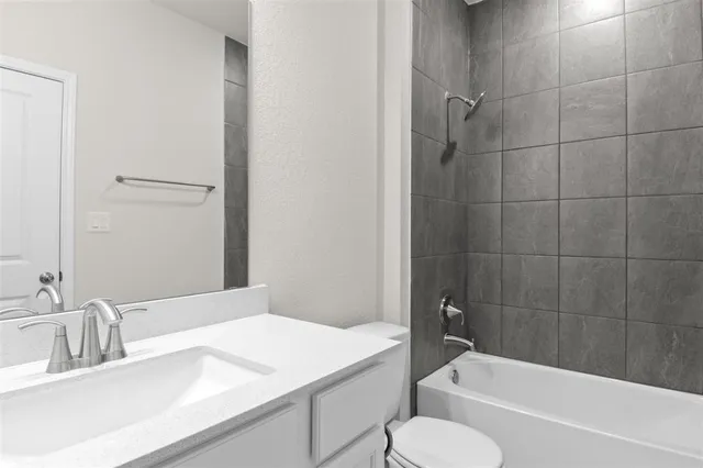 $379,900 | 717 Paddock Lane, Georgetown, TX 78626