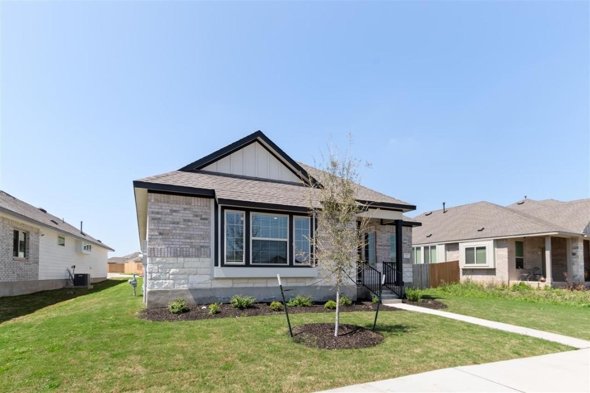 717 Paddock Lane Georgetown, TX 78626 - Photo 3 of 34