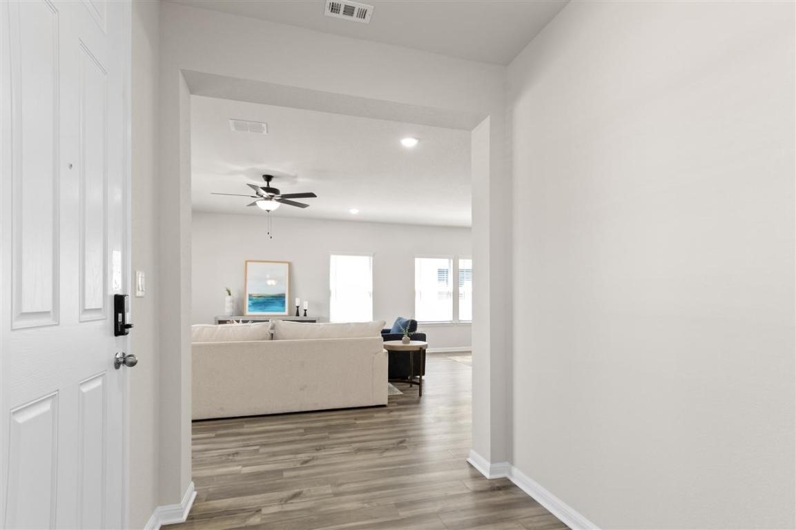 717 Paddock Lane Georgetown, TX 78626 - Photo 6 of 34