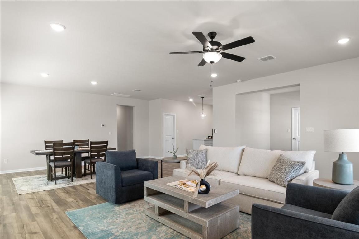 717 Paddock Lane Georgetown, TX 78626 - Photo 10 of 34