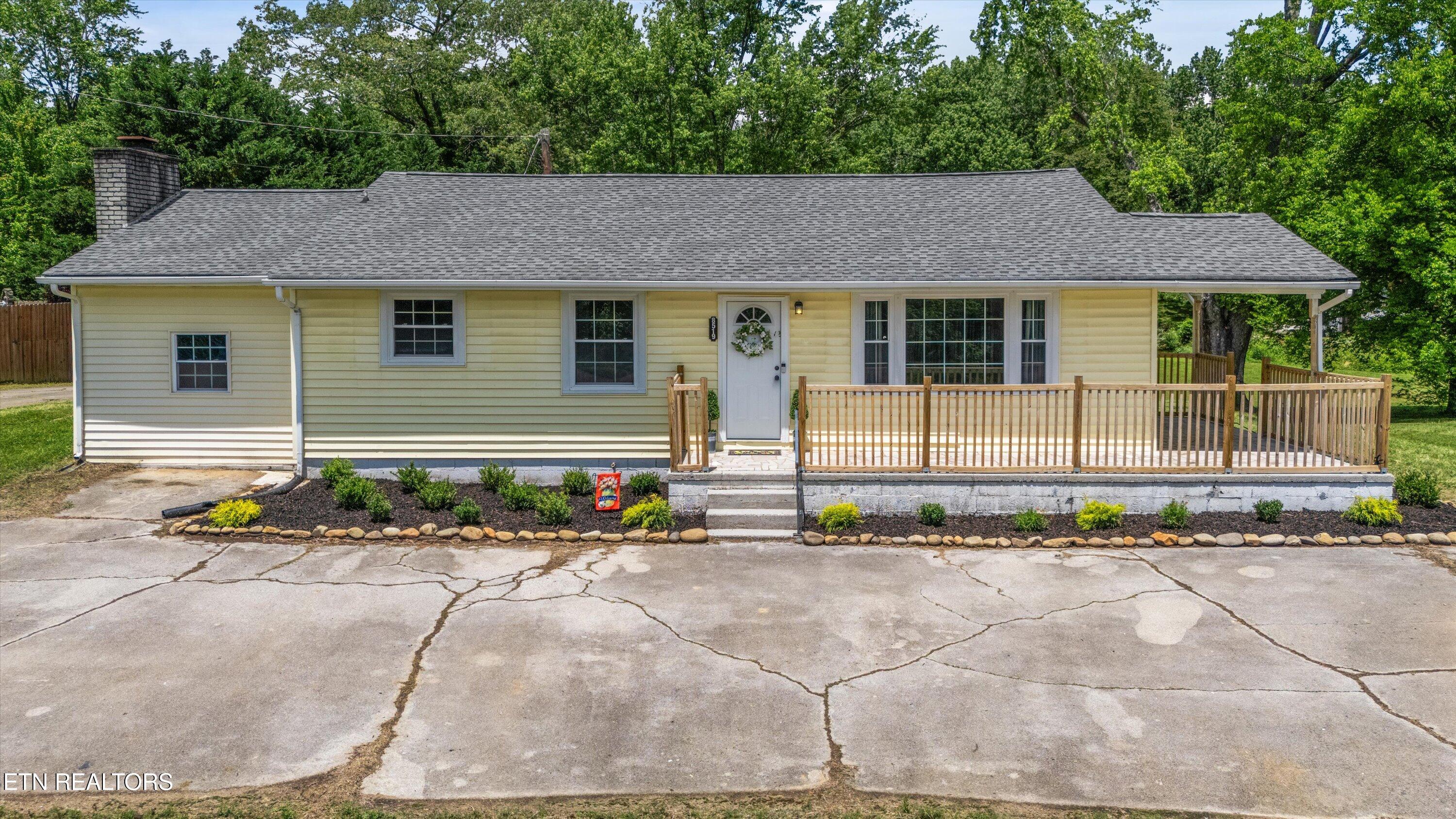 01-8519 Old Rutledge Pike35-2