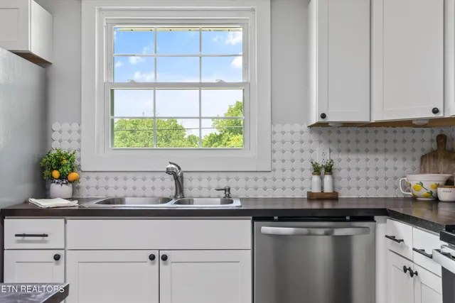 $289,000 | 8519 Old Rutledge Pike, Knoxville, TN 37924