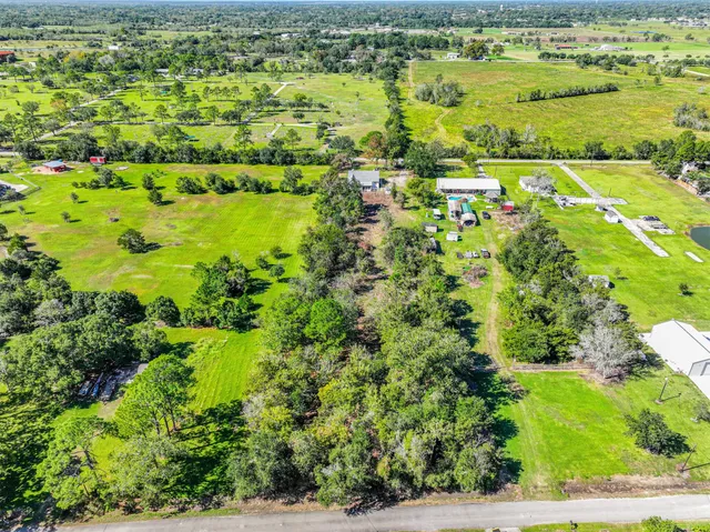 $449,900 | 5219 Avenue A, Santa Fe, TX 77510