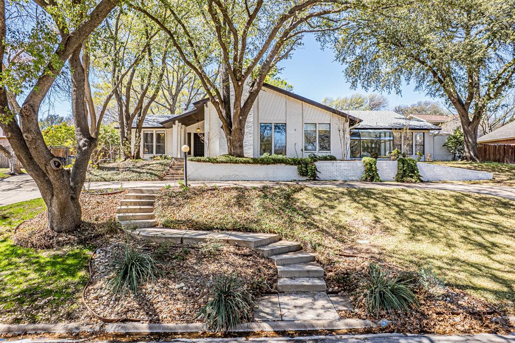 18 Crosslands Road Benbrook, TX 76132 - Photo 1 of 39 Welcome to 18 Crosslands Rd!