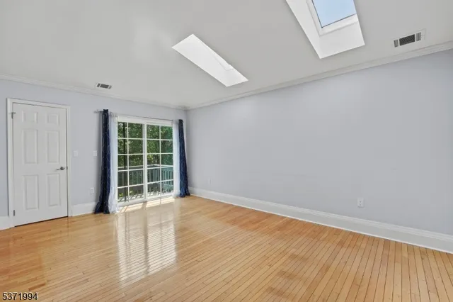 $2,450 | 235 Dakota Street, Paterson, NJ 07503