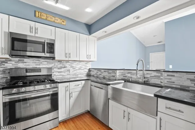 $2,450 | 235 Dakota Street, Paterson, NJ 07503