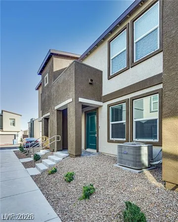$2,000 | 4826 Wine Rdg Avenue, Las Vegas, NV 89141