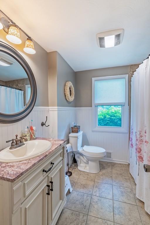 42 Titicut Road Raynham, MA 02767 - Photo 10 of 19 Gallery Image 10