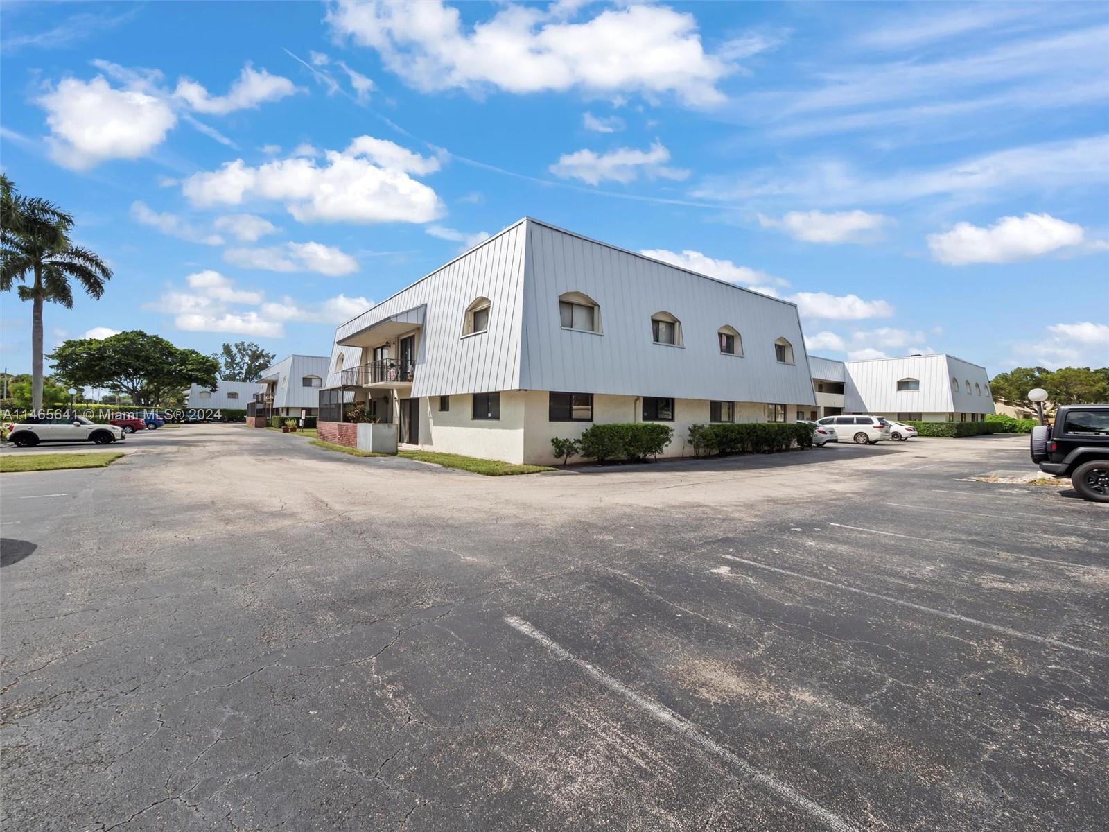 825 Northwest 13th Street, Unit 2160 Boca Raton, FL 33486 - Photo 2 of 17 Gallery Image 2