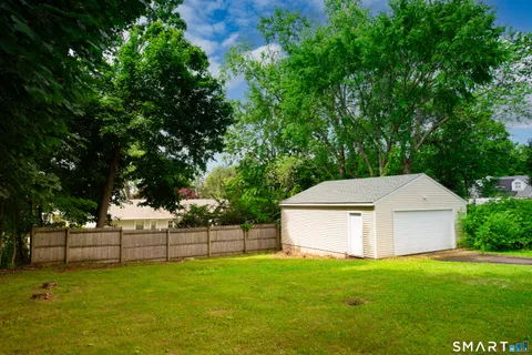 $390,000 | 25 Harrison Drive, Hamden, CT 06514