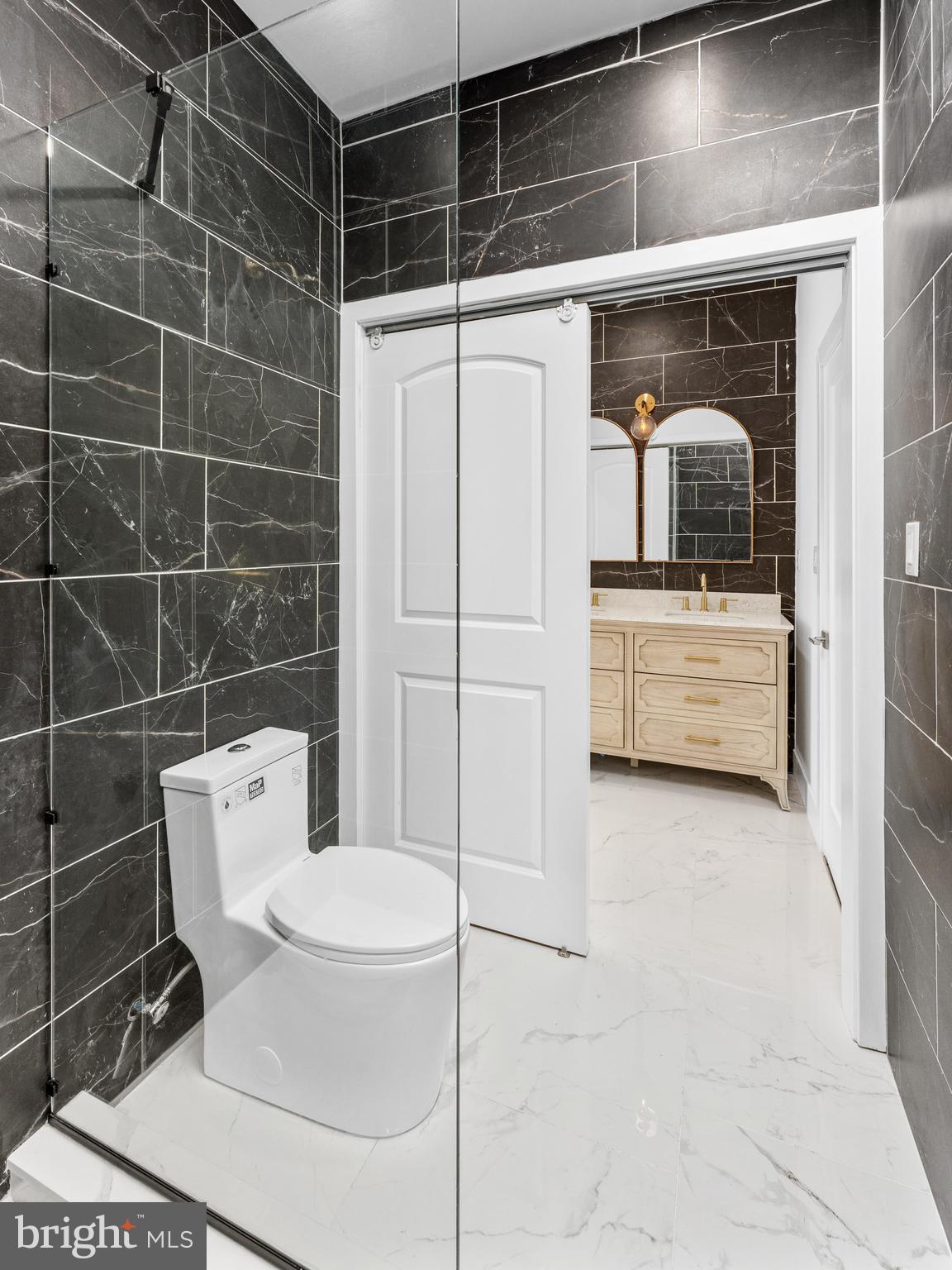 2238 South 17th Street Philadelphia, PA 19145 - Photo 12 of 24