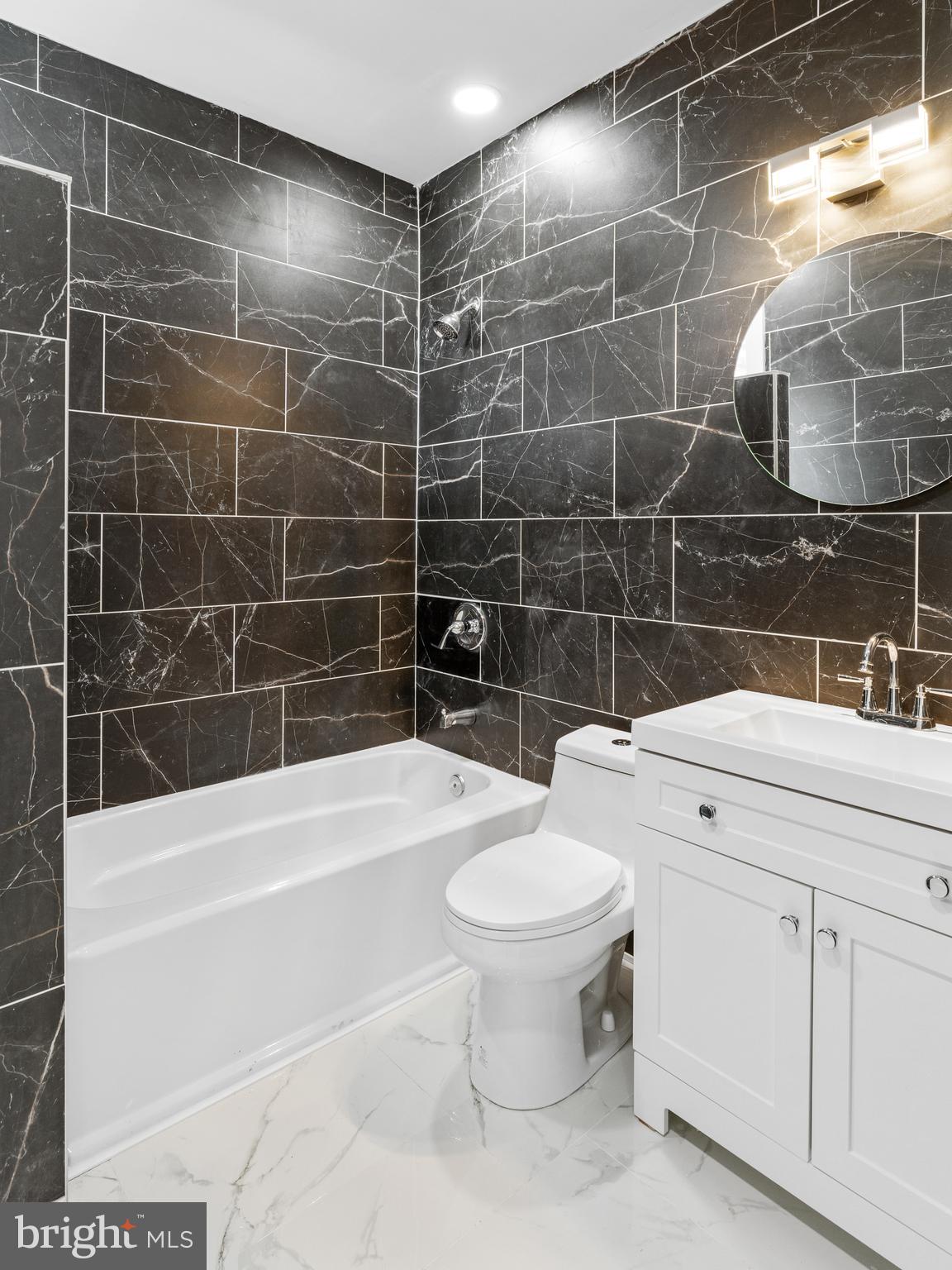 2238 South 17th Street Philadelphia, PA 19145 - Photo 18 of 24 MiddleBathroom