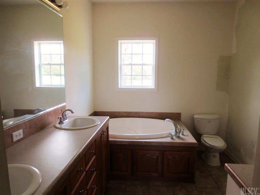 232 Viewmont Lane Ronda, NC 28670 - Photo 6 of 9 Gallery Image 6