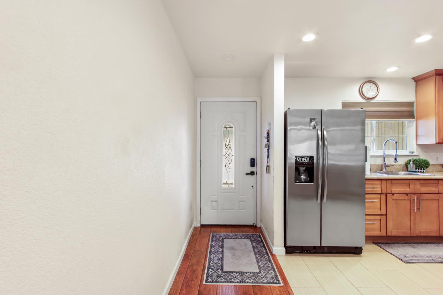 5655 Gerard Way Citrus Heights, CA 95621 - Photo 4 of 40