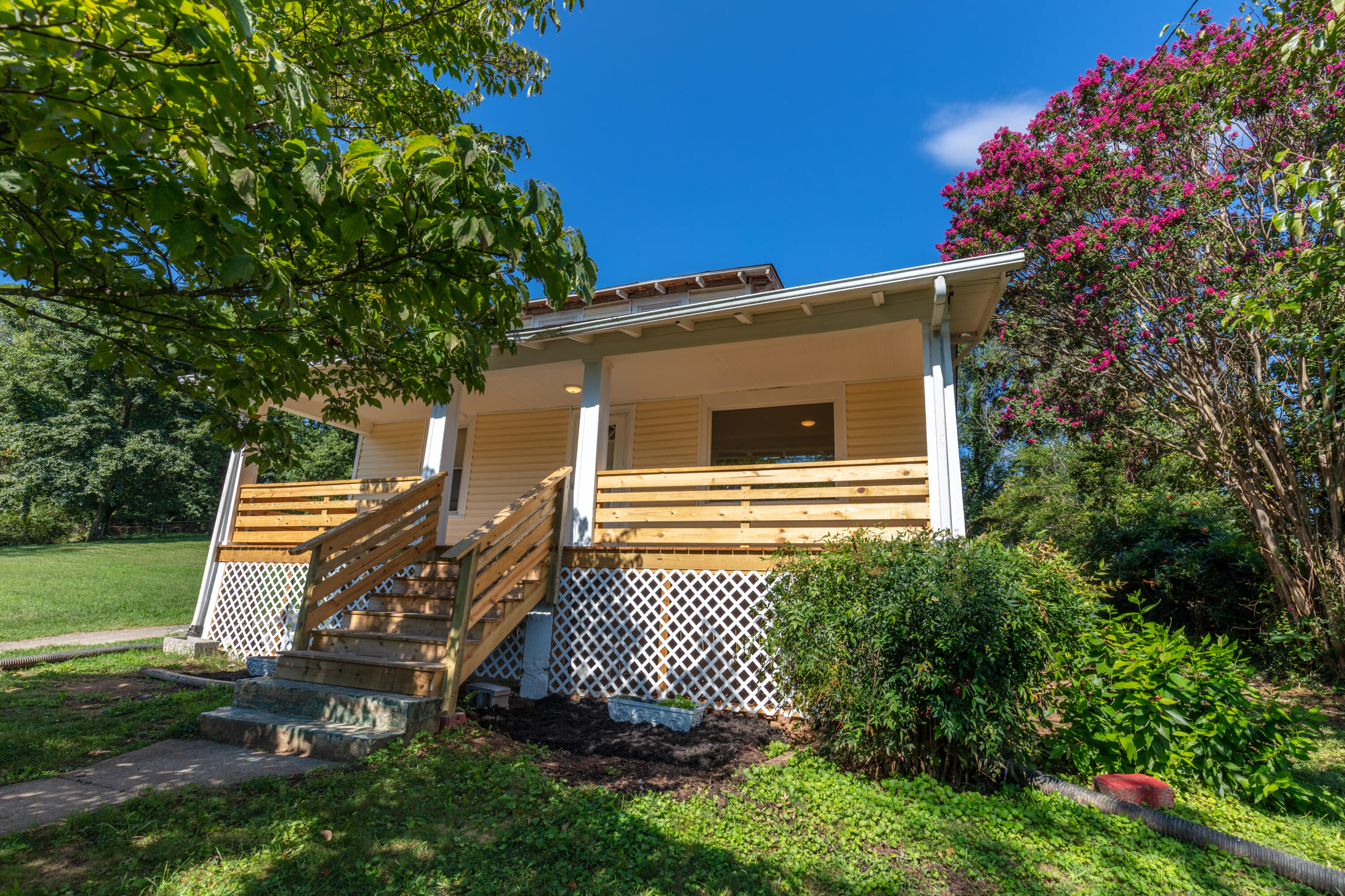 3407 Troxell Road Southeast Roanoke, VA 24014 - Photo 4 of 33 TLJ_3780-HDR