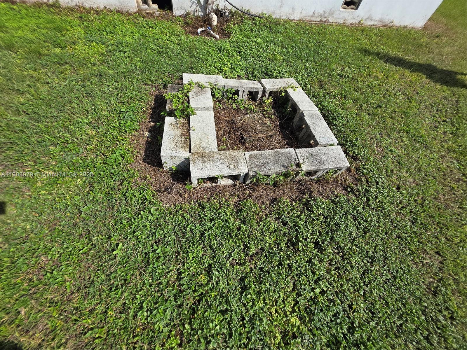 18200 Southwest 262nd Street Homestead, FL 33031 - Photo 28 of 30 a view of a garden