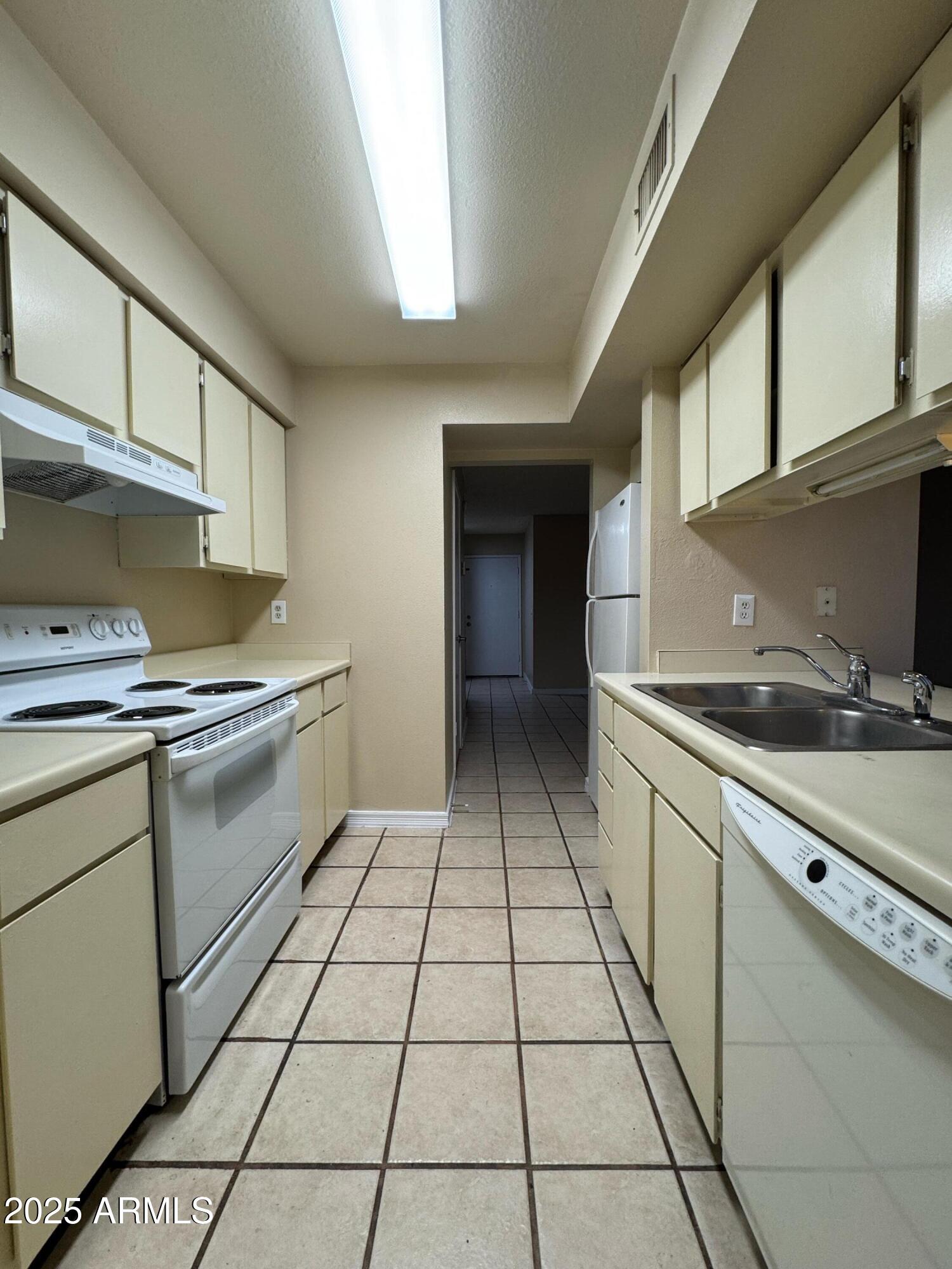 1814 West Village Way Tempe, AZ 85282 - Photo 8 of 23 KIT