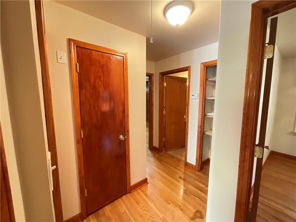2492 Hunting Valley Drive Decatur, GA 30033 - Photo 20 of 30 a view of a bathroom with sink and shower