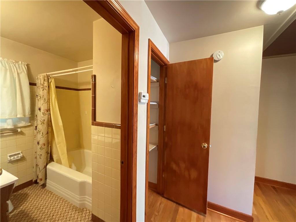 2492 Hunting Valley Drive Decatur, GA 30033 - Photo 21 of 30 a bathroom with a shower and a toilet