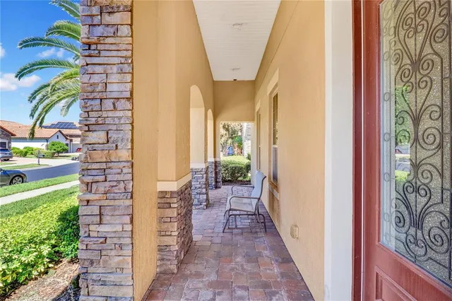 a view of entryway with a front door