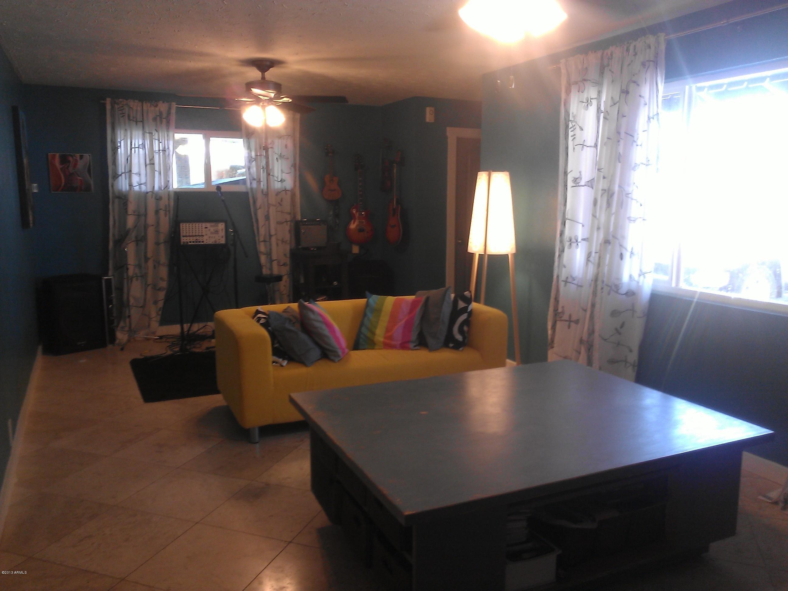 4607 East Monte Vista Road Phoenix, AZ 85008 - Photo 8 of 22 WP_001173