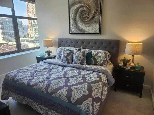 $409,000 | 233 East 13th Street, Unit 2210, Chicago, IL 60605