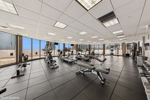 $409,000 | 233 East 13th Street, Unit 2210, Chicago, IL 60605