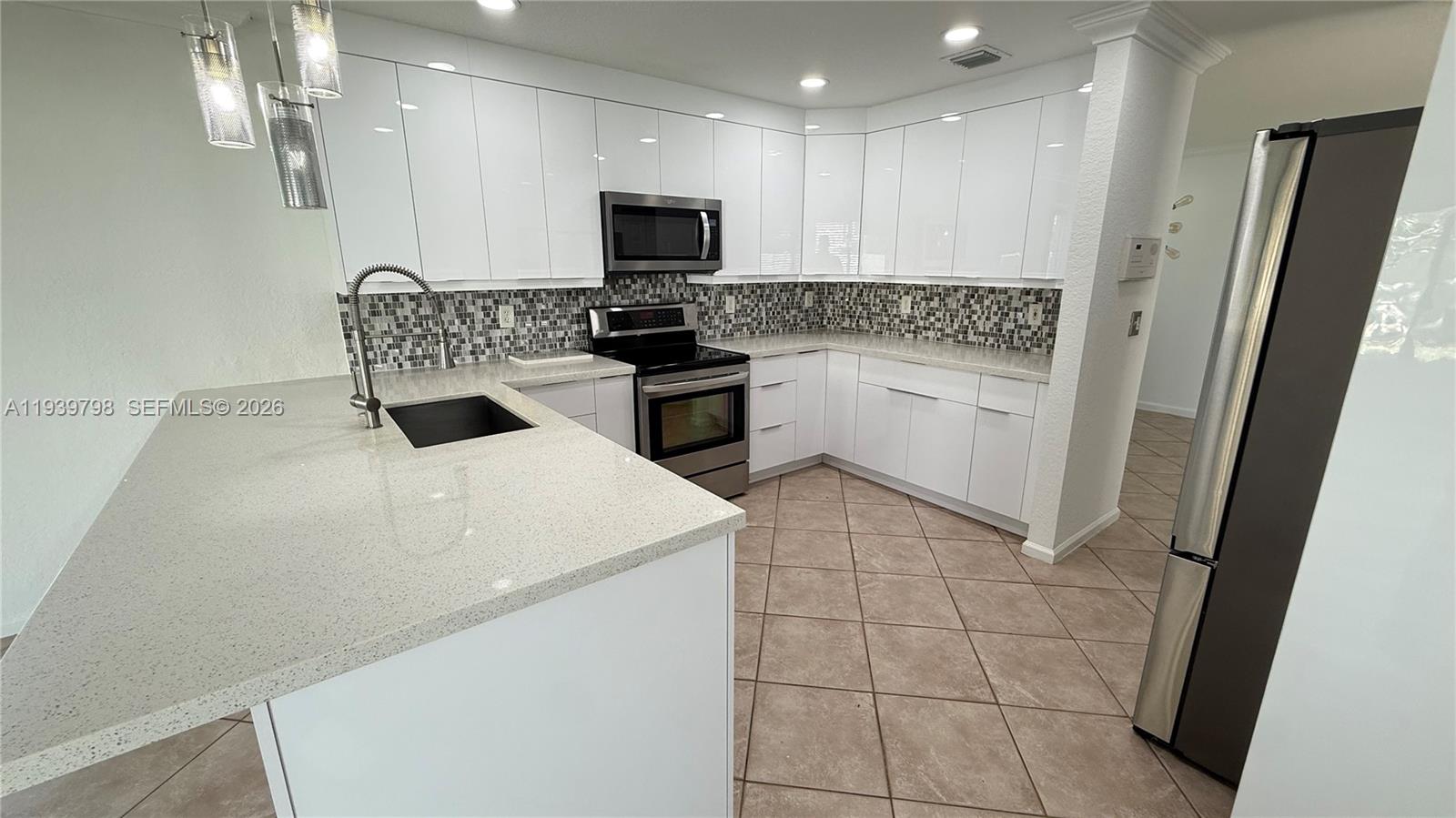 16353 Southwest 29th Street Miramar, FL 33027 - Photo 9 of 24