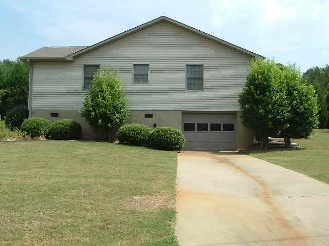123 Poplar Ridge Drive Westminster, SC 29693 - Photo 2 of 7 Gallery Image 2