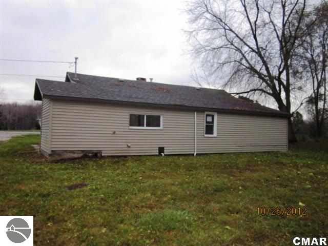 6813 North Winans Road Alma, MI 48801 - Photo 2 of 13 1767731-1.JPG