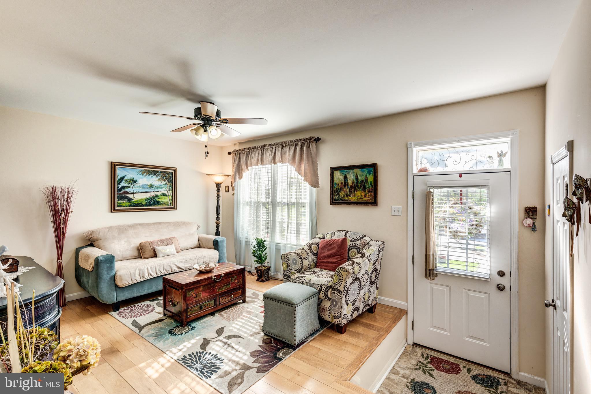 424 Logan Drive Westminster, MD 21157 - Photo 4 of 31 Living room at Entrance with .5 Bath handy