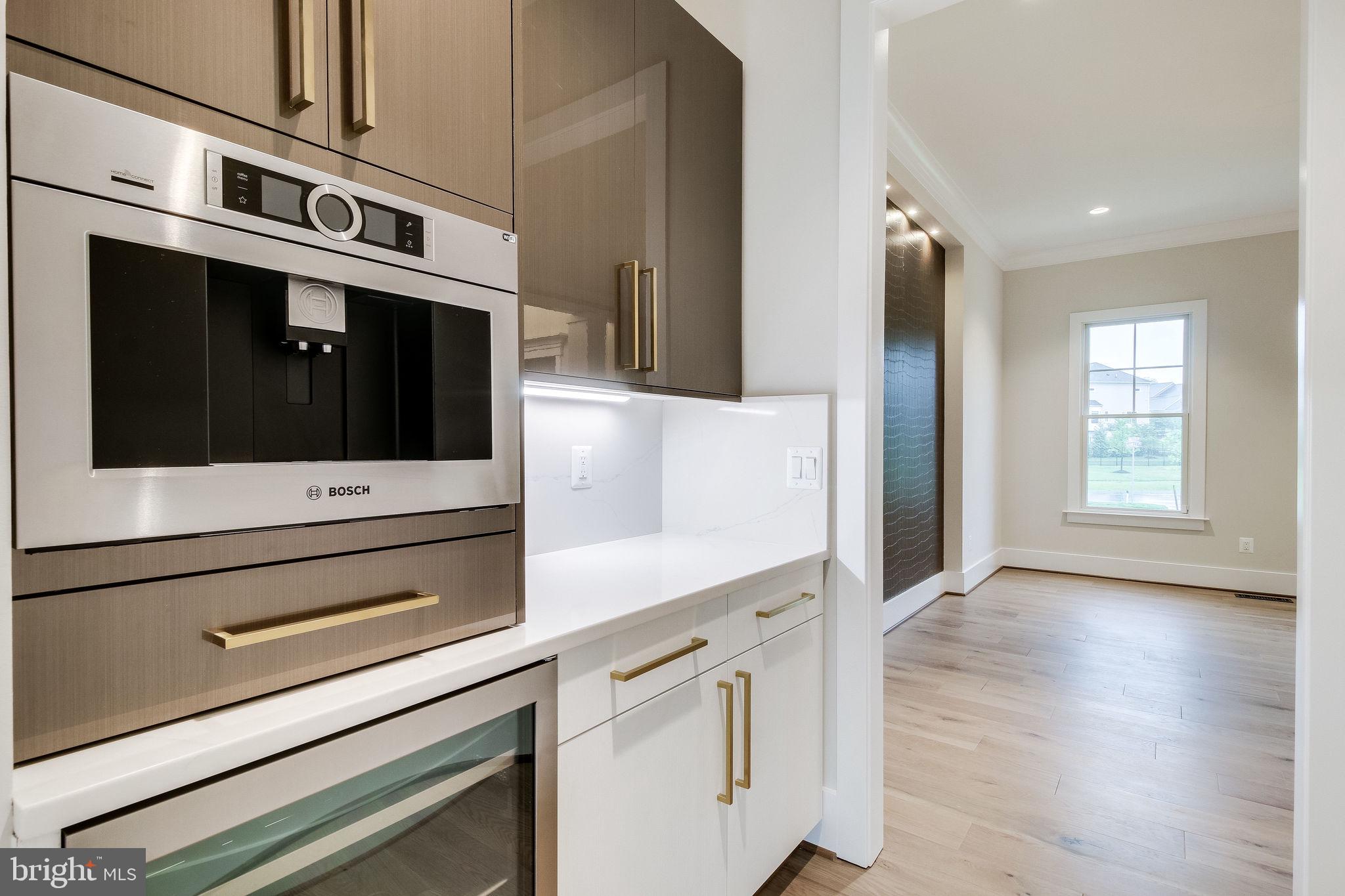 11705 Valley Road Fairfax, VA 22033 - Photo 24 of 63 Butler's Pantry