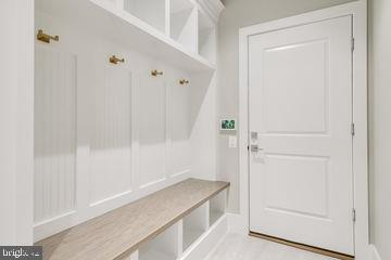 11705 Valley Road Fairfax, VA 22033 - Photo 26 of 63 Mudroom