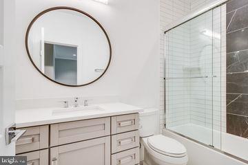 11705 Valley Road Fairfax, VA 22033 - Photo 39 of 63 Guest Room 4 Bath