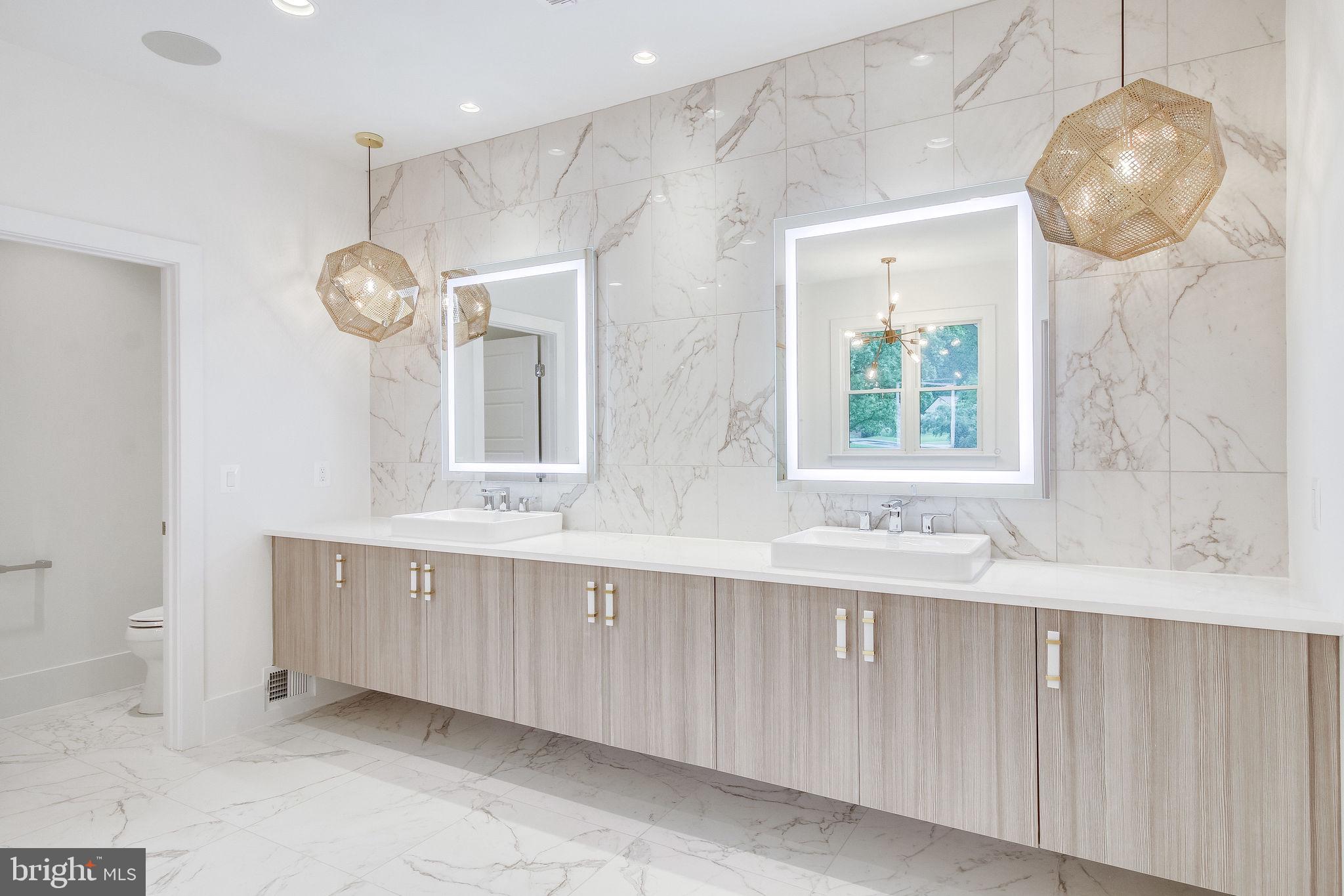 11705 Valley Road Fairfax, VA 22033 - Photo 42 of 63 Master Bath