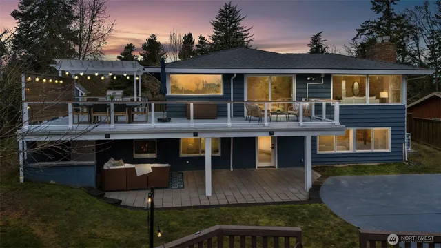 $1,495,000 | 19870 47th Avenue Northeast, Lake Forest Park, WA 98155