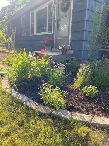 $2,400 | 335 Tolend Road, Dover, NH 03820