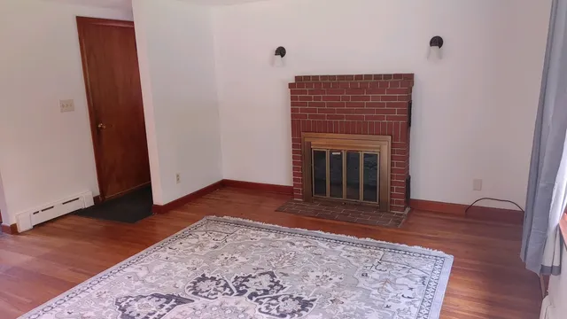 $2,400 | 335 Tolend Road, Dover, NH 03820