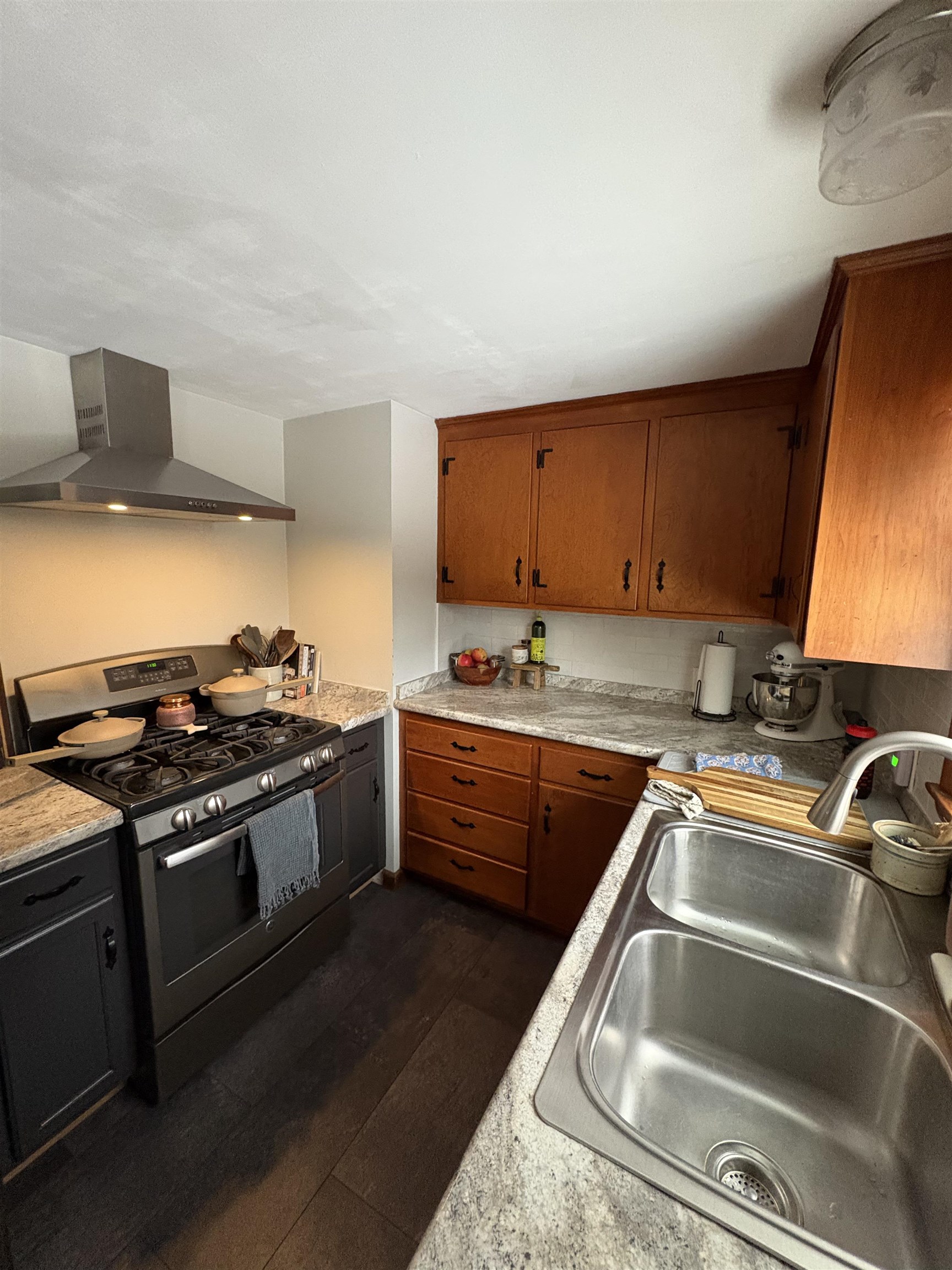 335 Tolend Road Dover, NH 03820 - Photo 6 of 12