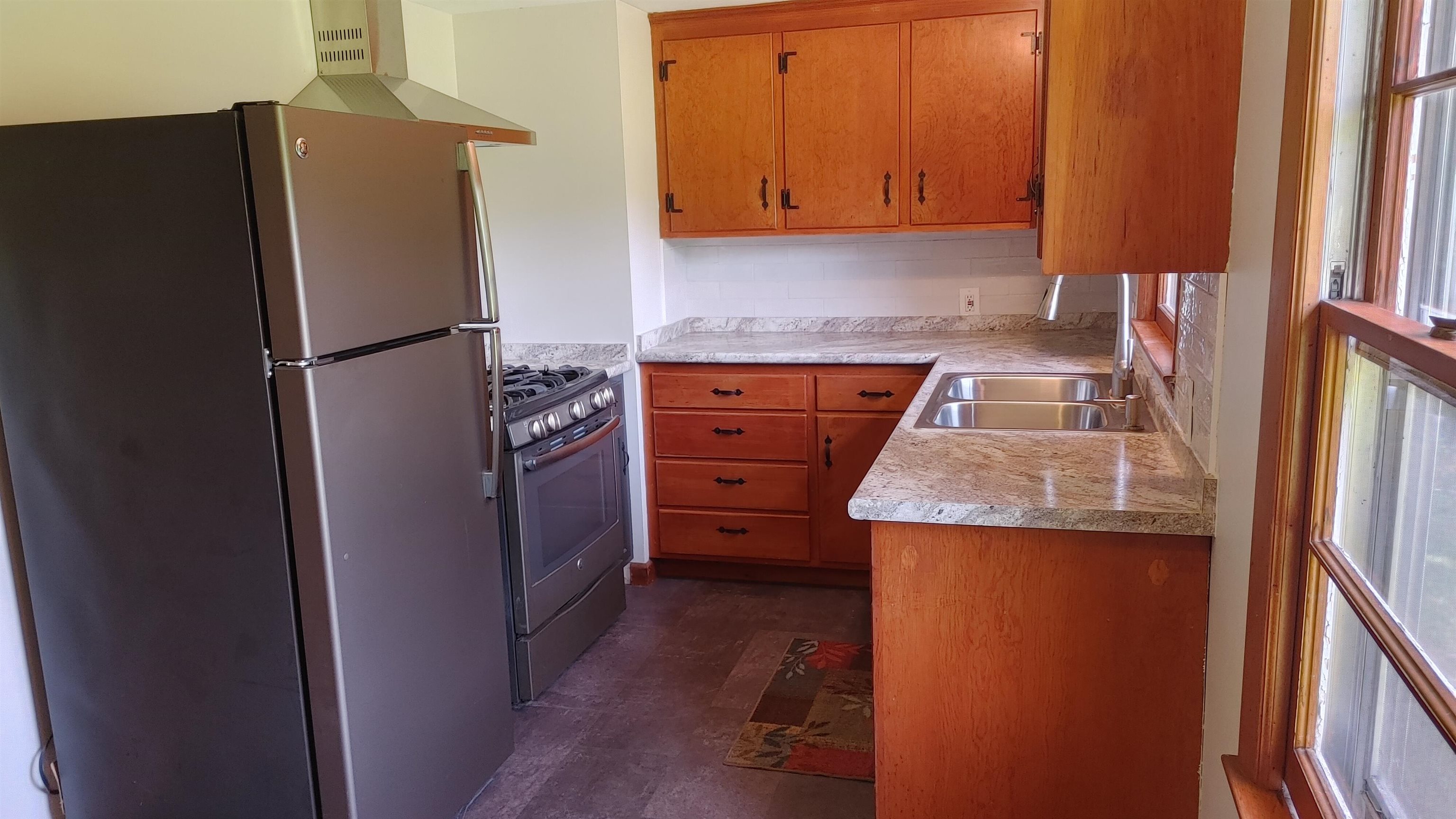 335 Tolend Road Dover, NH 03820 - Photo 7 of 12