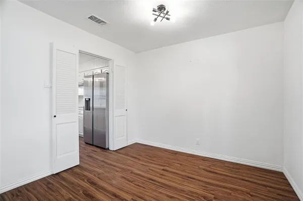 $2,400 | 8013 Carrick Street, Benbrook, TX 76116