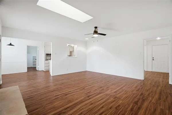 $2,400 | 8013 Carrick Street, Benbrook, TX 76116