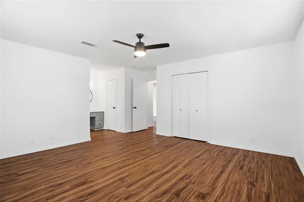 $2,400 | 8013 Carrick Street, Benbrook, TX 76116