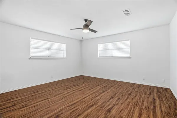 $2,400 | 8013 Carrick Street, Benbrook, TX 76116