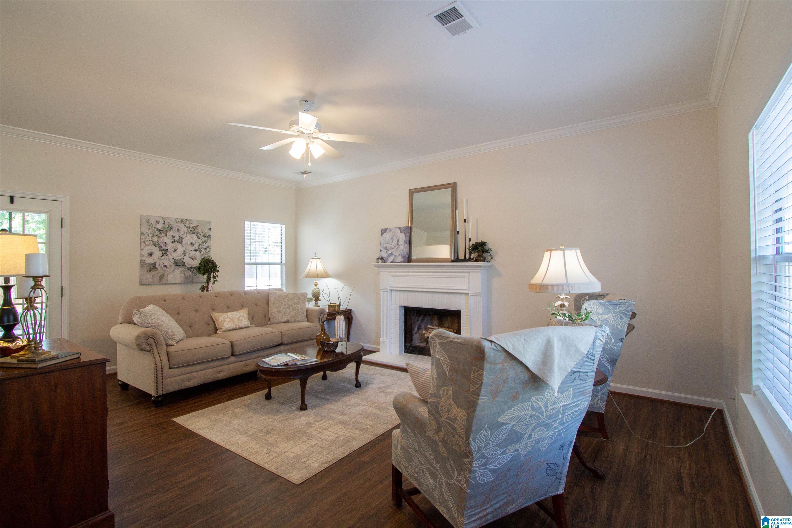 104 Meadowview Circle Pelham, AL 35124 - Photo 4 of 41