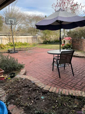 $2,700 | 1913 Country Club Drive, Baton Rouge, LA 70808